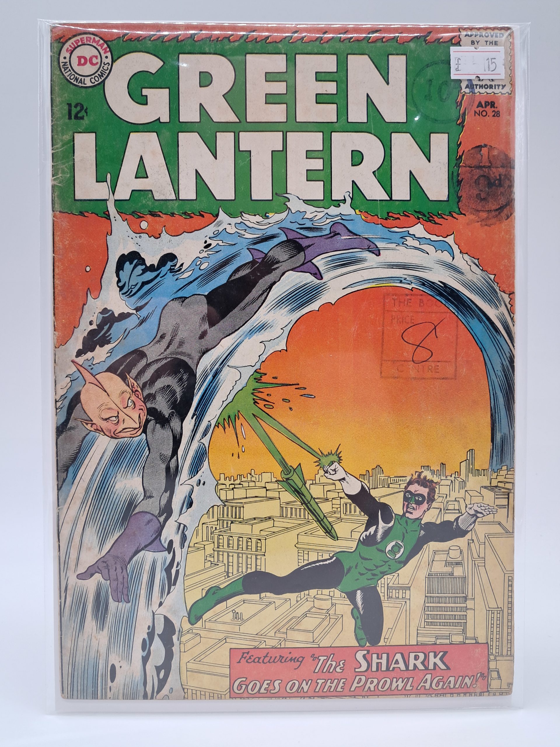 DC Comics – Green Lantern #28 (1964) Silver Age Comic – The Shark Cover
