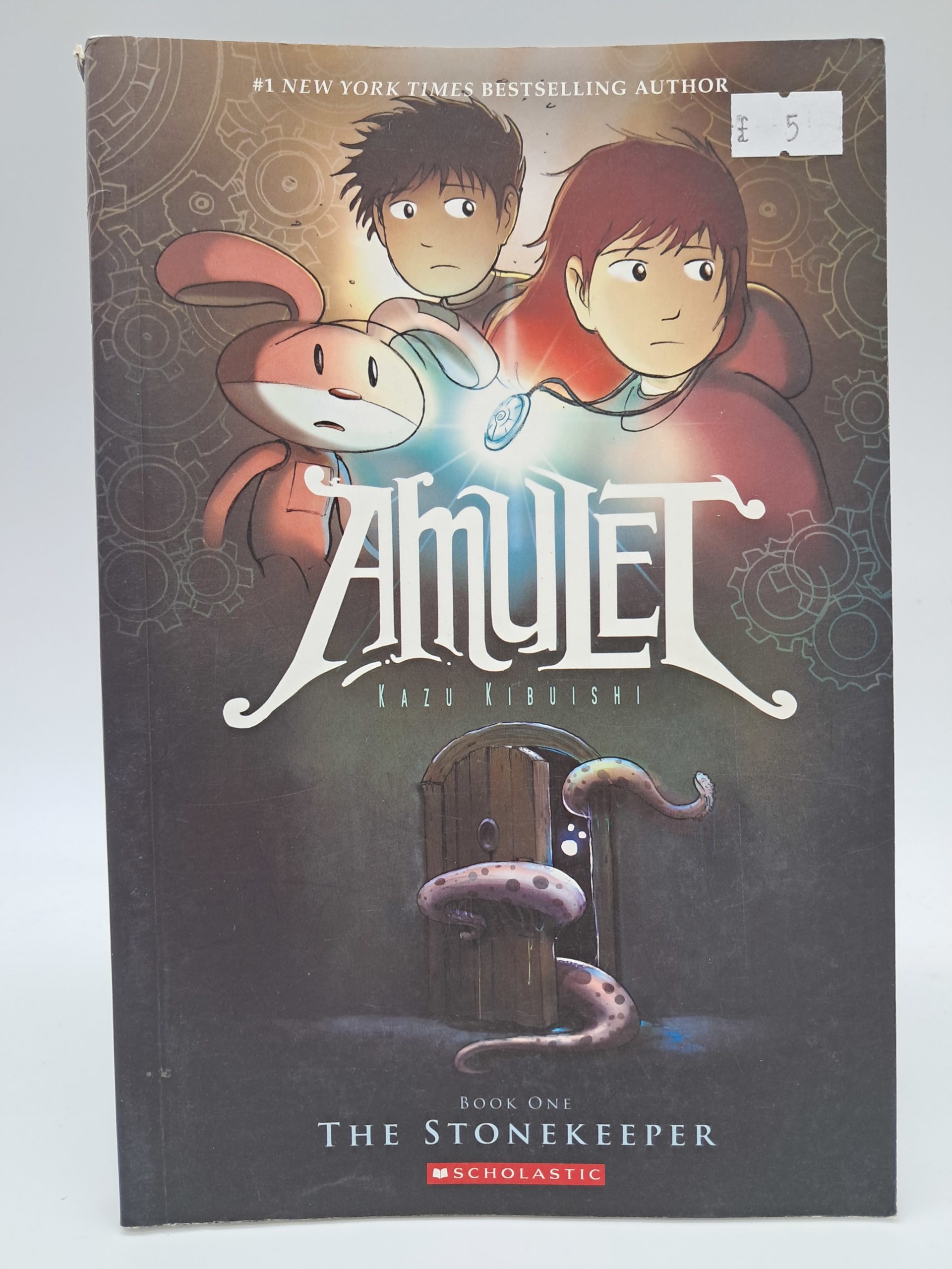 Amulet: Book One – The Stonekeeper – Kazu Kibuishi – Graphic Novel